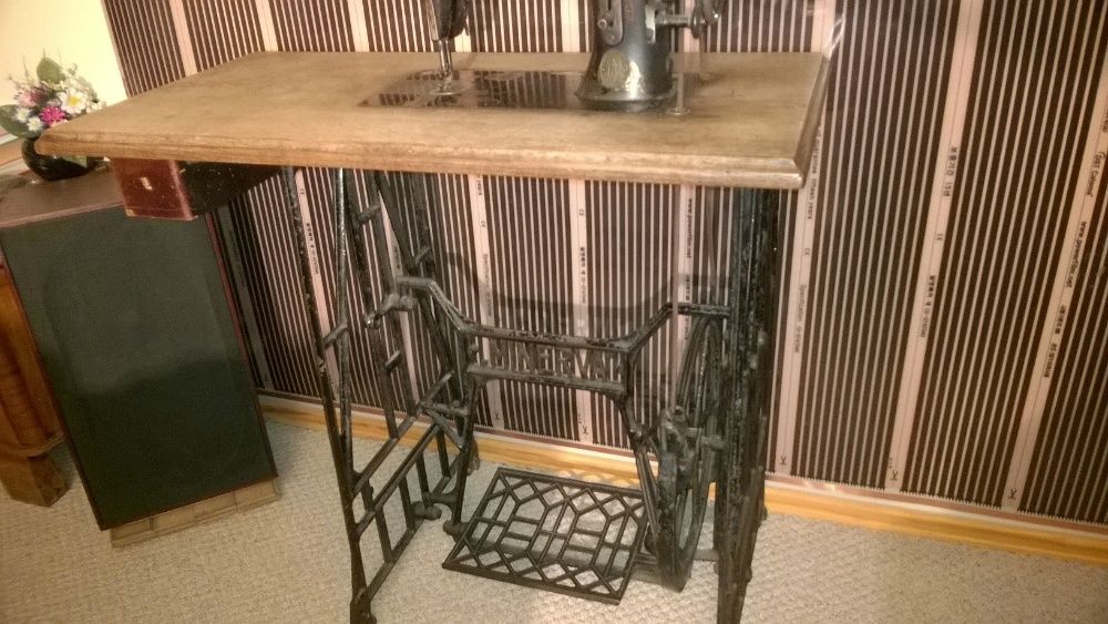 Maszyna do szycia Minerva-Bobbin, lata 40-te XX w.