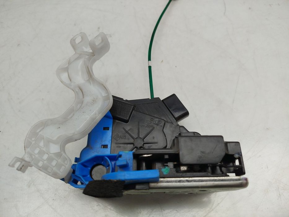 Fechadura / fecho porta trás direito HYUNDAI i30 (GD)
