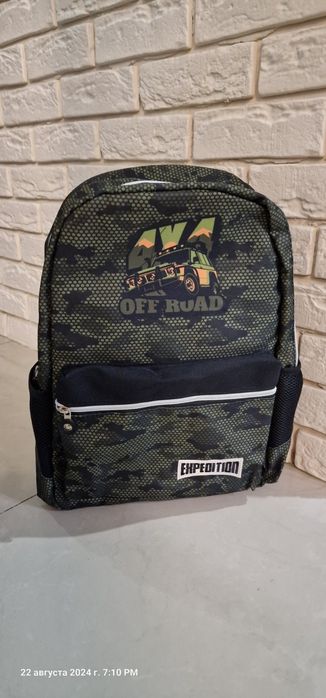 Портфель 1-4 клас новий