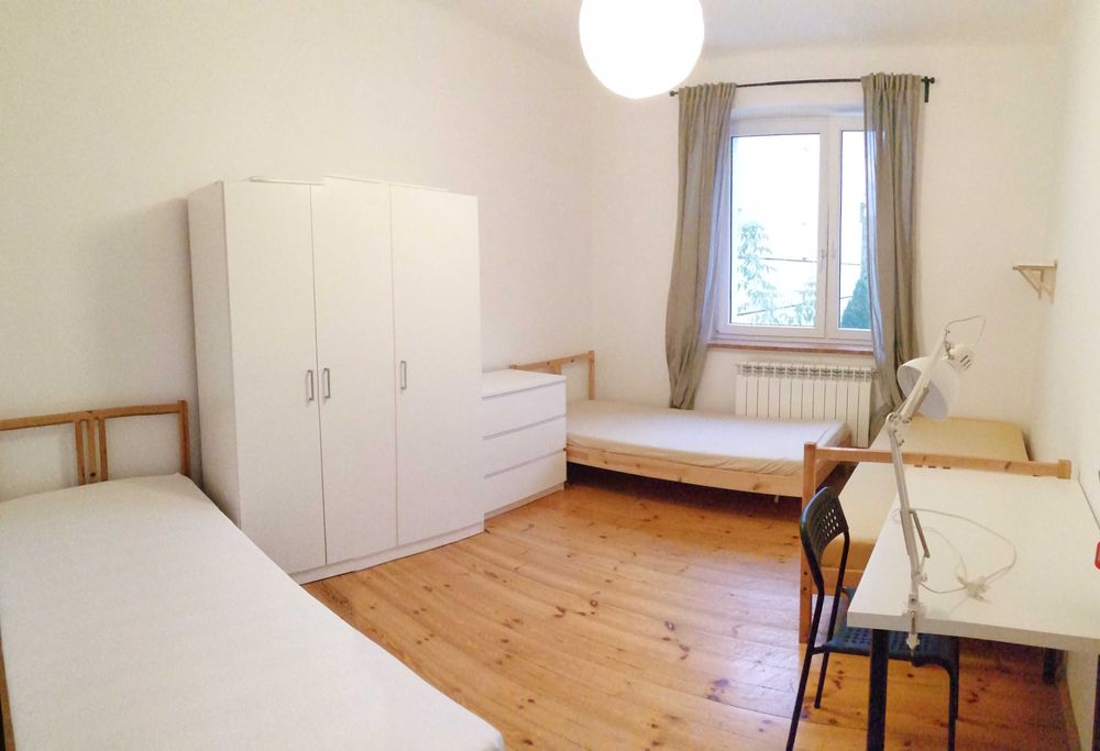 Хостел, комнаты, район WLOCHY (ul. Jantar). 2-3-4 местные. Pokoje hostel