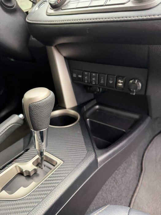 Toyota RAV4 2015 IV покоління (FL)
