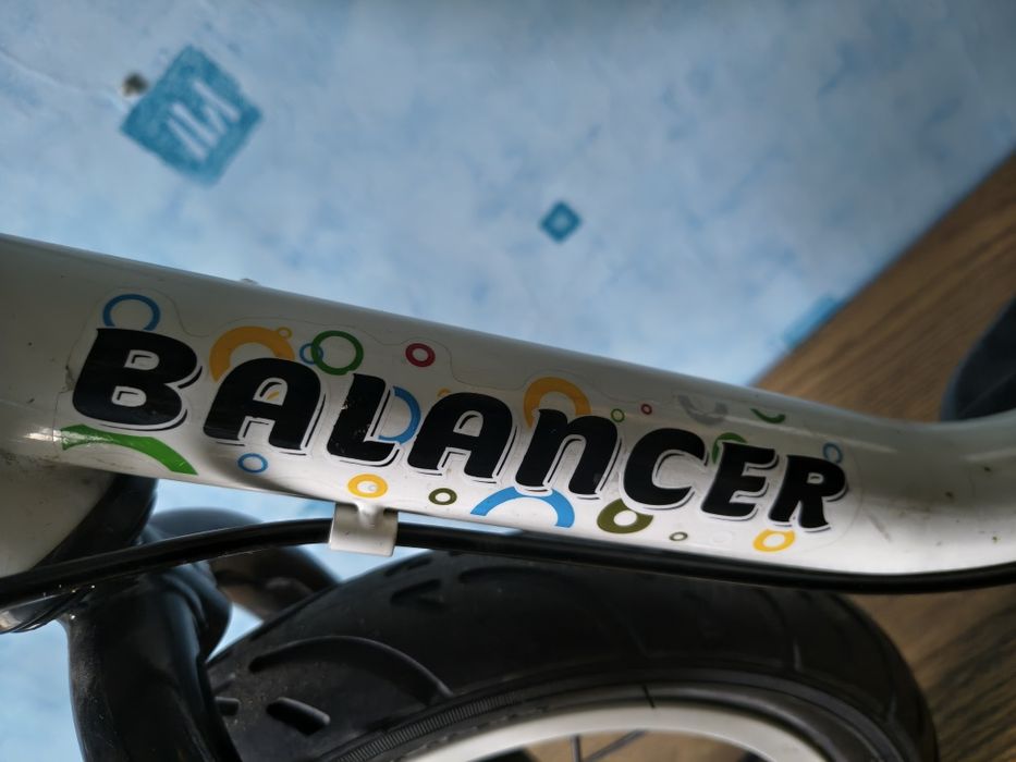Rowerek biegowy SporTrike Balancer – Solidny, Pompowane koła!