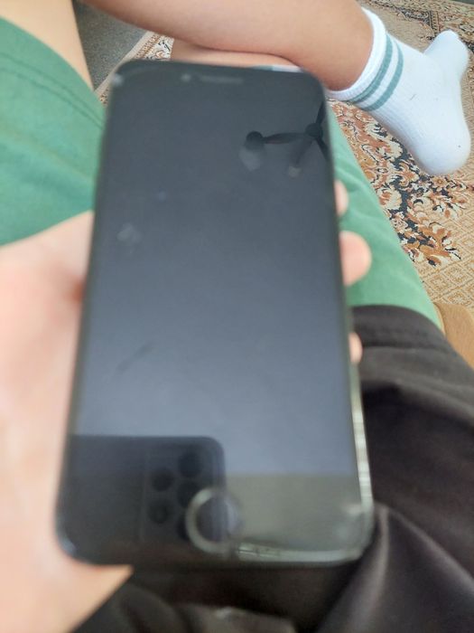 iPhone se 2020 używany