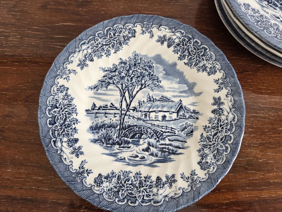 5 pratos louça inglesa Churchil