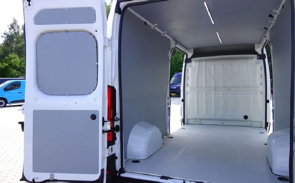 Zabudowa Ducato przestrzeń ładunkowa L3H2