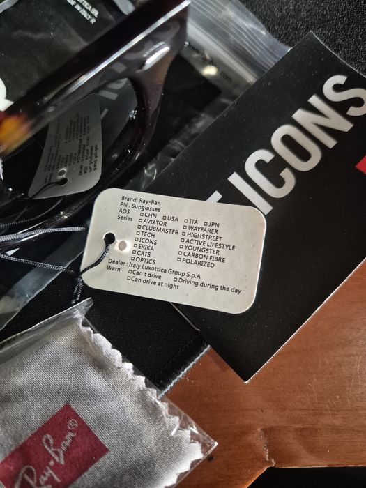 Óculos de sol Ray-Ban Wayfarer RB2140 em cor tartaruga (havana), unissex.