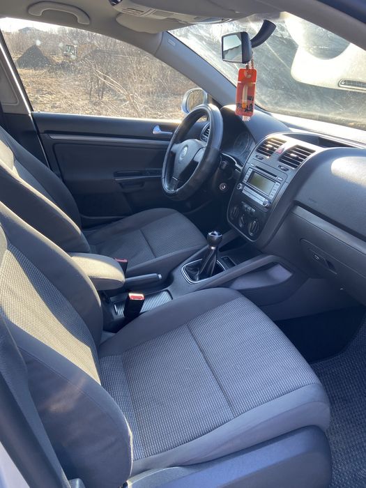 Продам авто Volkswagen golf 5