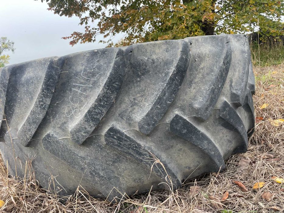 540/65R30 Continental J1758 JM449