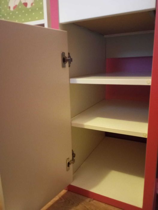 Para venda secretaria IKEA(oferta de cadeira) 85€
