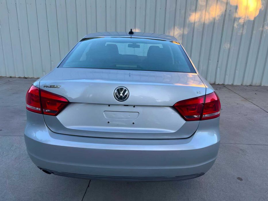 Volkswagen Passat      2014
