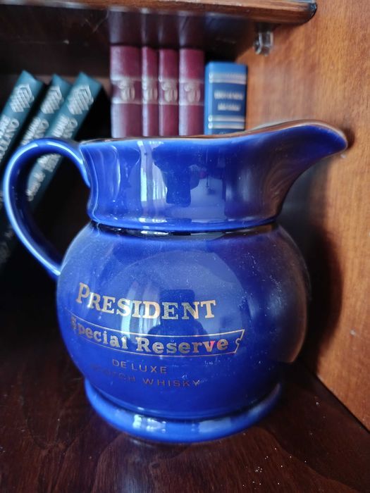 Caneca cerâmica vintage