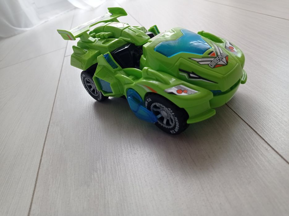Zabawka samochód robot elektryczny