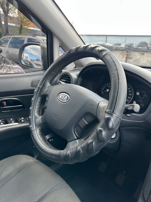 Продам  Kia Carens 2010 рік можлива розстрочка, кредит, обмін!