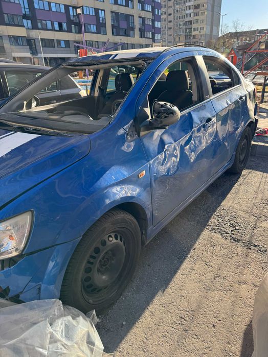 Chevrolet Aveo 2013 T300 LTZ Sonic 1.6 бензин механіка під відновлення