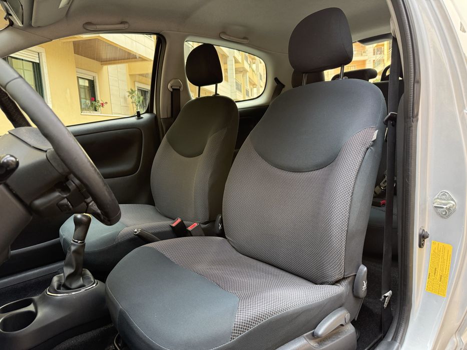 Toyota Yaris 1.0 VVT-i Sol 2003