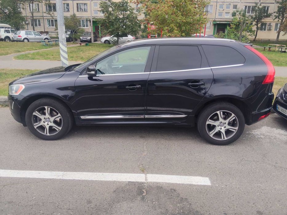 Продам Volvo XC60 3l 2013 р.