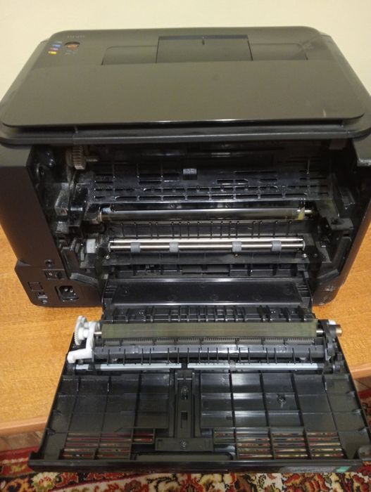 Продам принтер samsung clp 315. На запчастини.