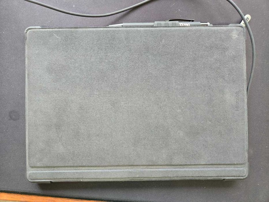 Computador Portátil / Tablet - Microsoft Surface 4 + Extras