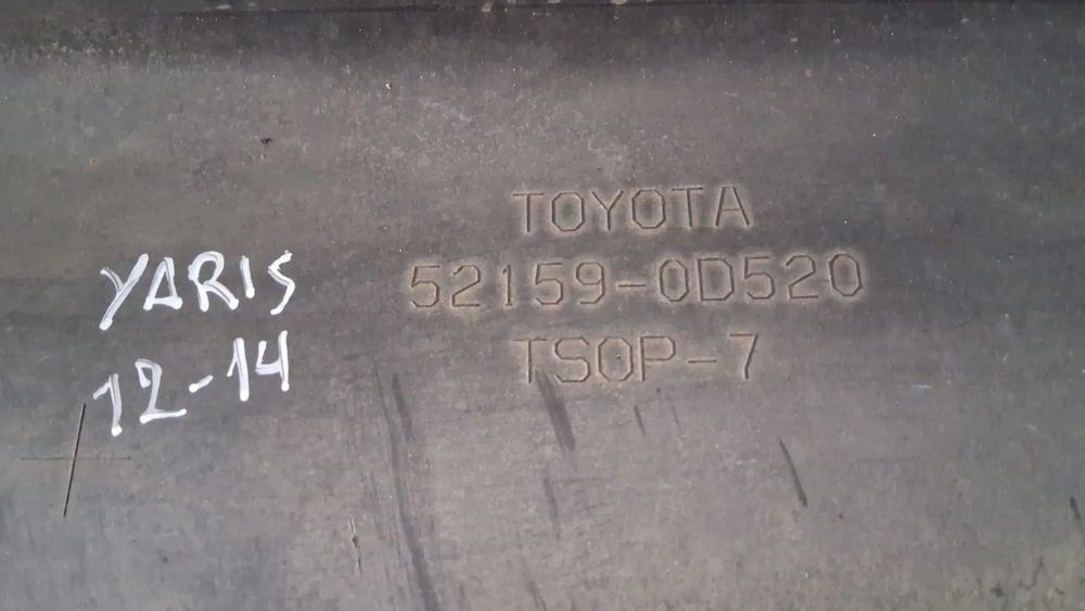 Para-choques traseiro Toyota Yaris P13 2014-2017