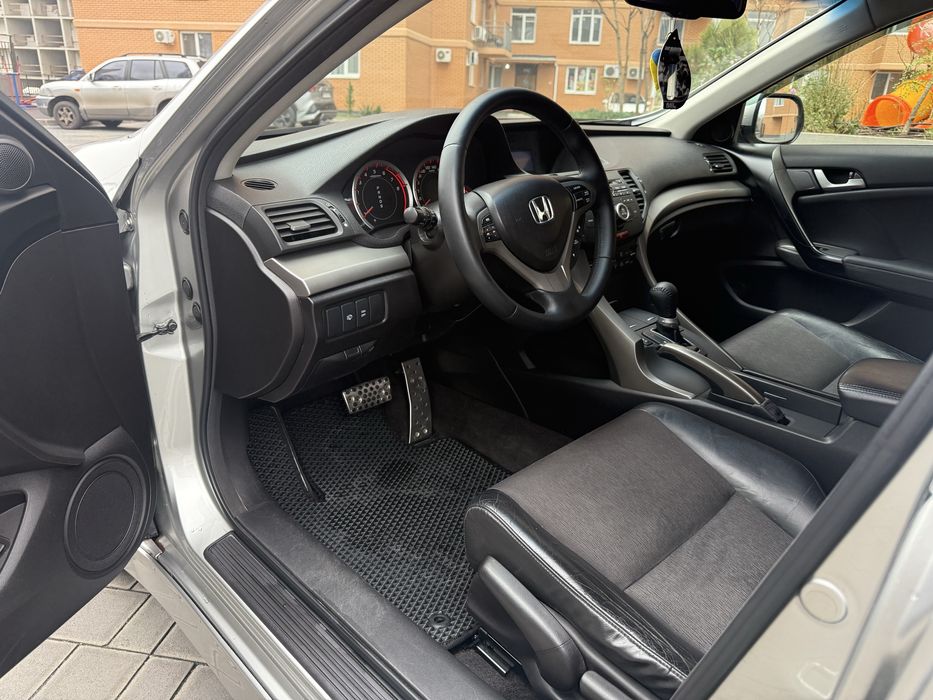 Продам Хонда Акорд ЦЕЛАЯ!!!