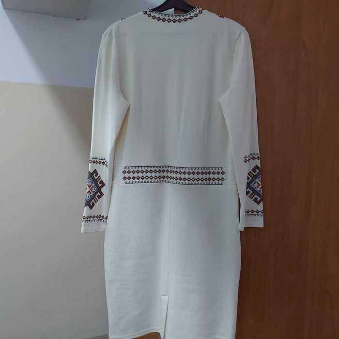 Плаття вишите хрестиком «Карпатське»