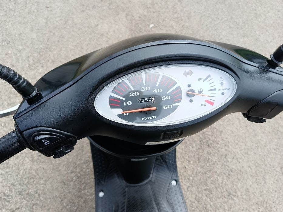 Скутер з контейнера Dio56 Dio 62