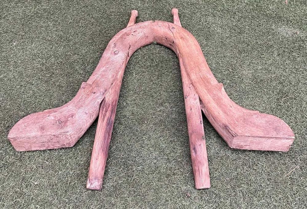 Cangas bovinas antigas, para decoração de tertulia (duas)
