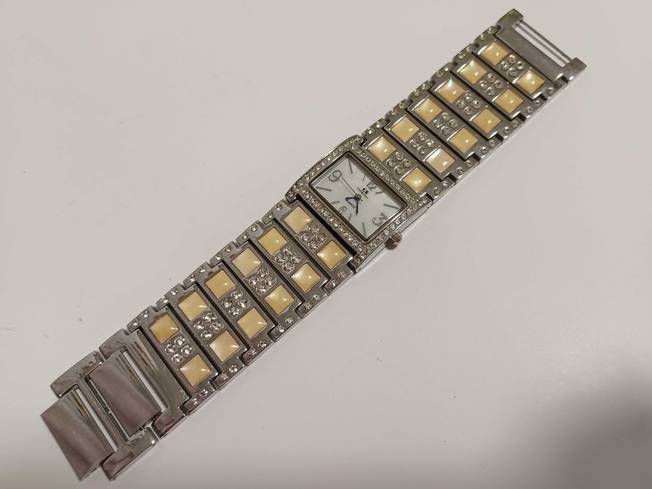 Годинник, кварц CS collection, інкрустований, механізм Японія.