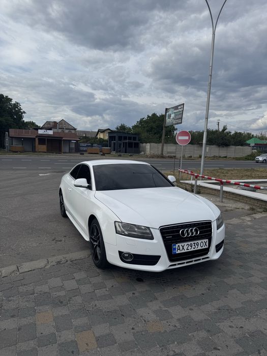 Продам Audi A5 B8 3.2 quattro официал