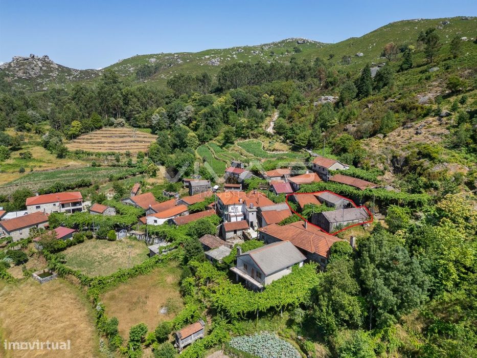 T0 House for Sale in Chamoim and Vilar, Terras de Bouro