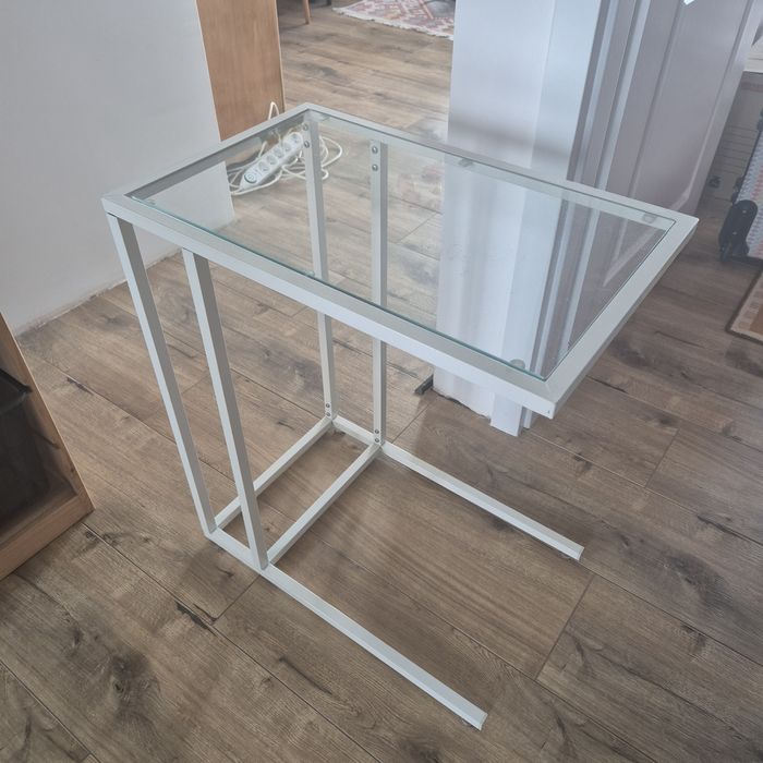 Ikea Vittsjo szklany stolik na laptopa