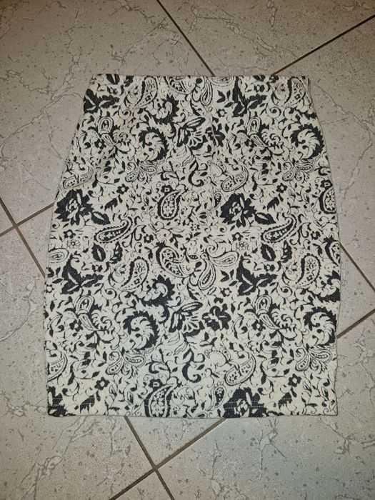 Spódnica mini we wzór paisley – rozmiar S