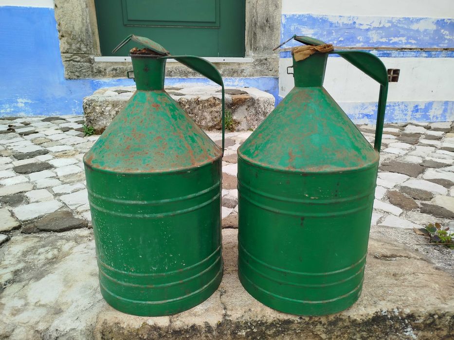 Conjunto de 2 Bilhas Talhas de Azeite em Lata