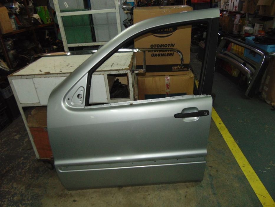Mercedes ml jipe w163 portas da frente