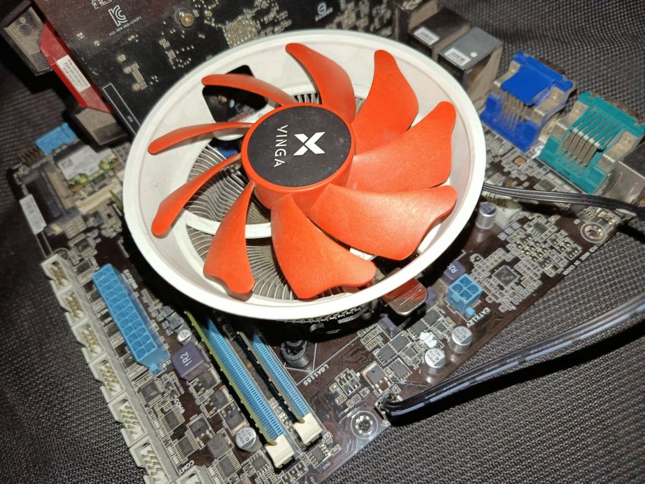 Материнская плата LGA 1155 + процесор + видеокарта + кулер