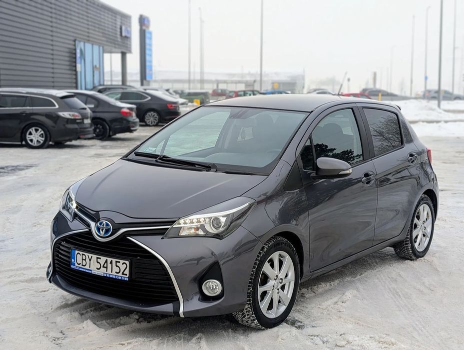 Toyota Yaris LIFT 1.5 Hybryda 100KM Automat 5drzwi LED Kolorowy ekran Kamera