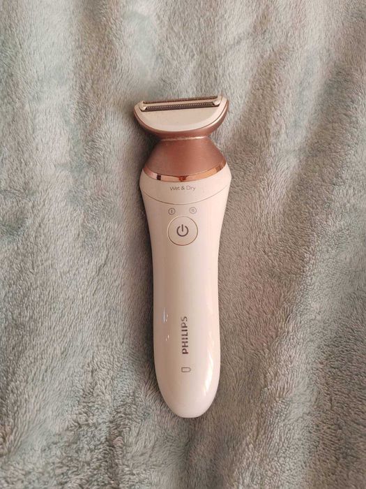 Епілятор PHILIPS серії 8000
