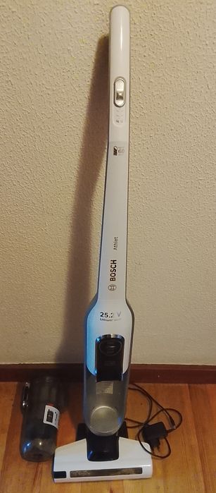 Aspirador Vertical Sem Fios BOSCH Com Carregador