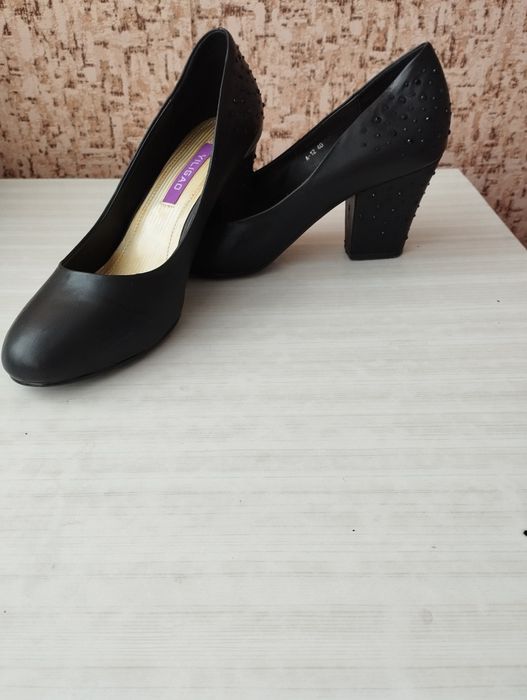 Туфли женские, лодочки.