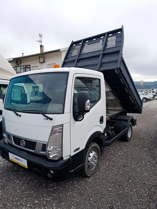 Nissan Cabstar NT400 35.14 2.5DCI c/Báscula