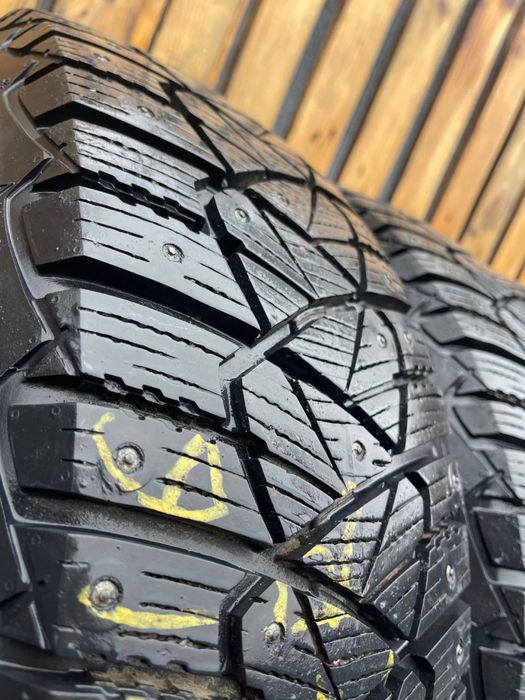 Шини 215/65 r16 Goodyear (22 рік стан нових 9мм )