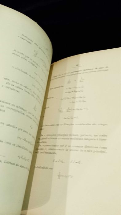 As Curvas das linhas num espaço, 1927 Aníbal Scipião Gomes de Carvalho