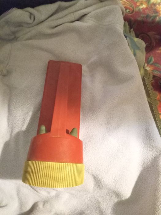 Продам утюг, фонарь, ботинки!