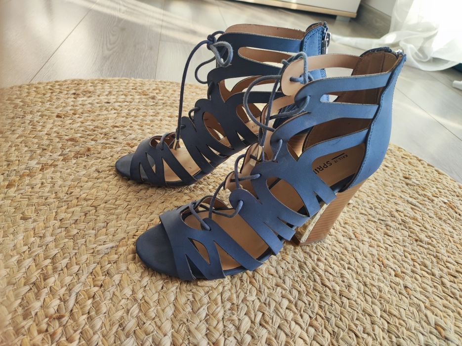 Buty sandały na obcasie 38
