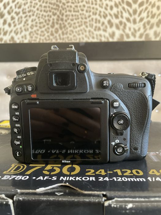 Nikon d750, yongnuo 50mm 1.8, sigma 85mm 1.4, yongnuo 35mm 2.0