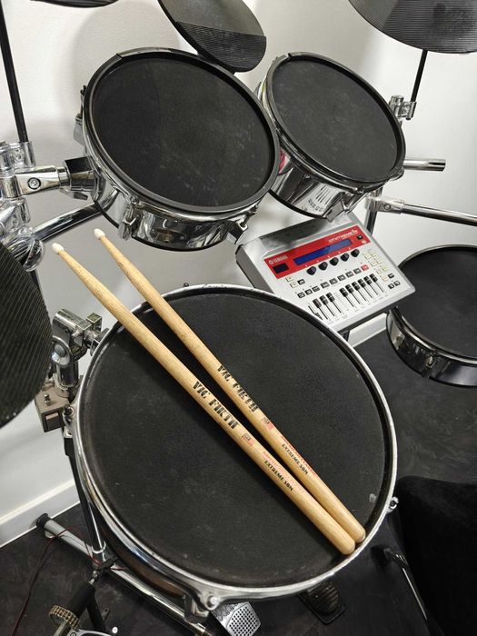 Perkusja elektroniczna Yamaha DTXtreme IIs Dig Drum mesh pads DW 3000