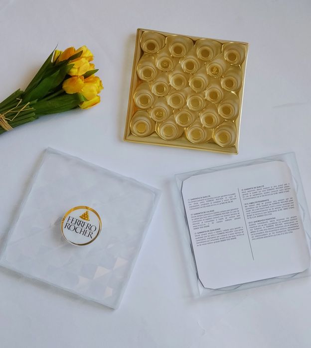 Коробка Ferrero Rocher. 22*22*4 см