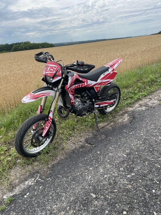 Husqvarna SM125 бляха