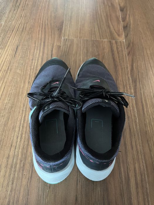 Buty Nike rozm. 36.5 Quest 3 Shield