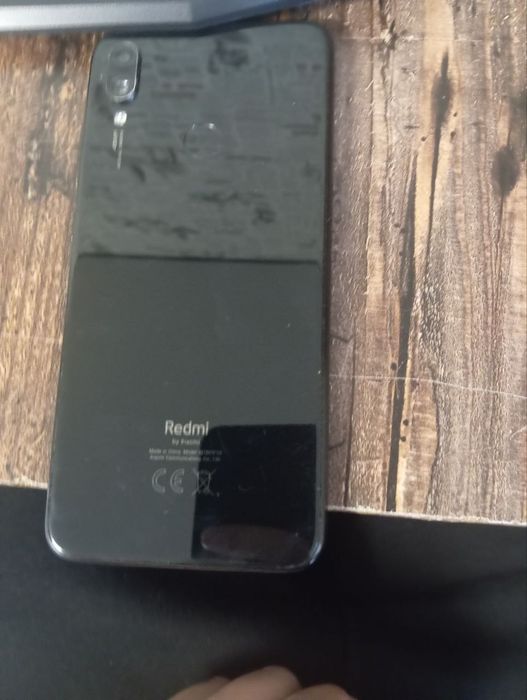 Телефони Редмі , самсунг